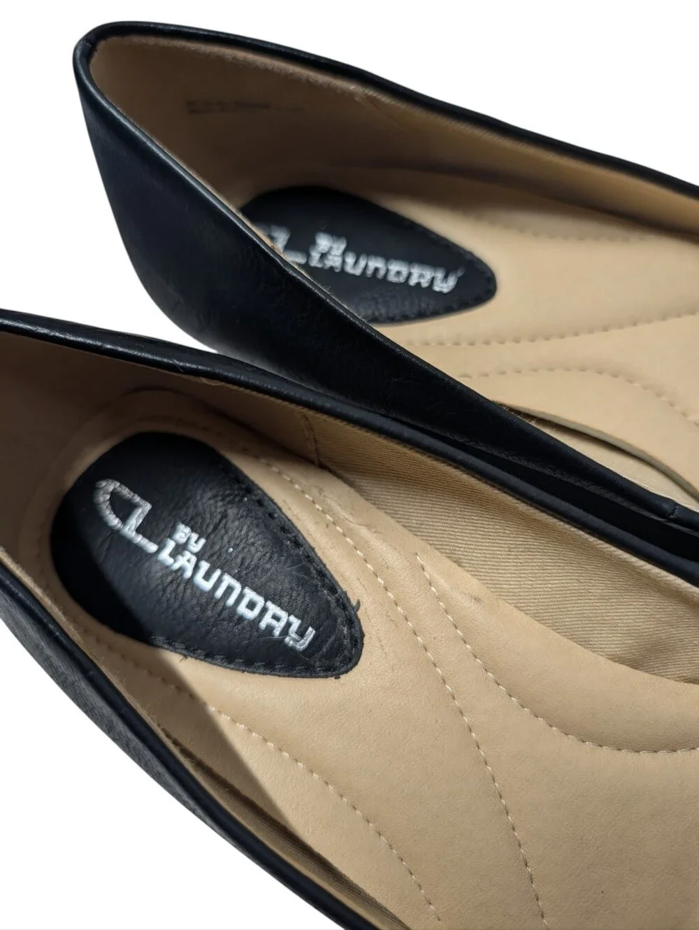 CL by Laundry WomenS Black Leather Pointed Toe Low Wedge Pumps Size 9 Cozy